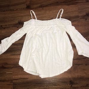 Open shoulder long sleeve flowing top